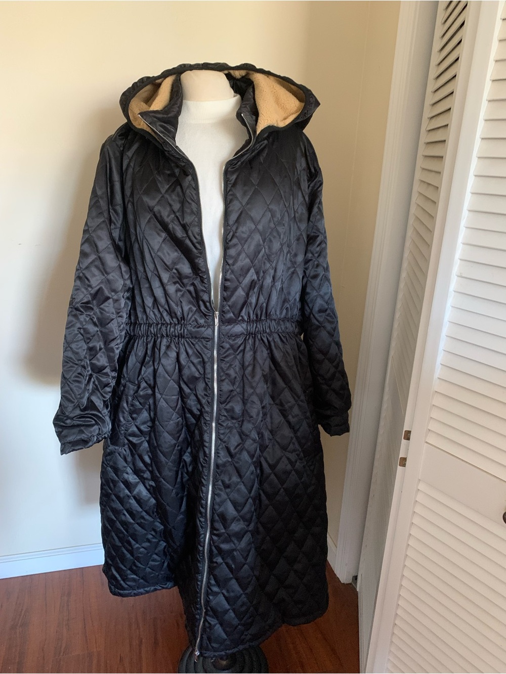 SHEIN Black 6X Quilted Hooded Long Puffer Coat with warm faux fur lining